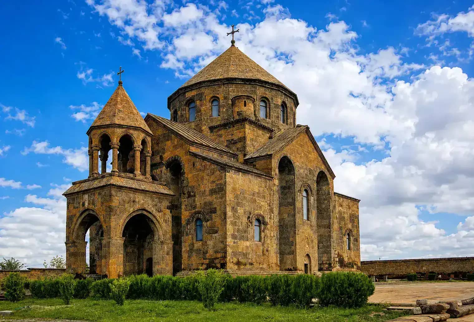 Церковь Святой Рипсиме — фото 3