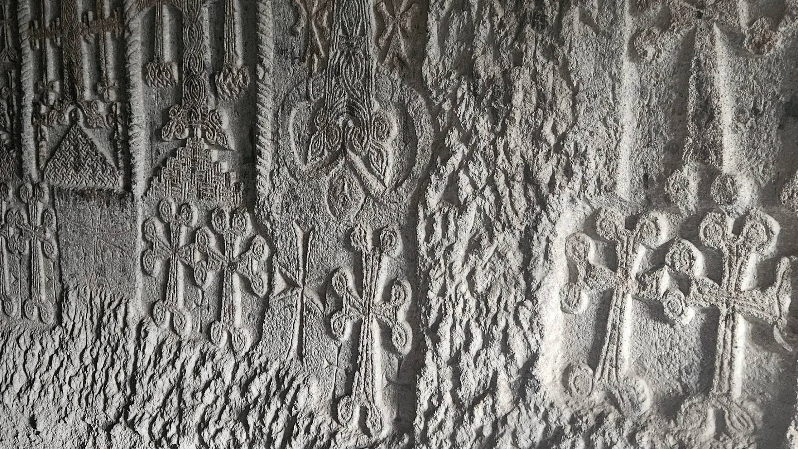 Монастырь Гегард, скальный монастырь — объект ЮНЕСКО — кадр 5